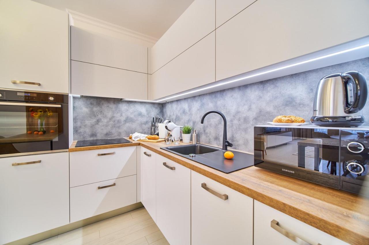 Premium Center Apartment In Grand Karavel Varna Exterior photo